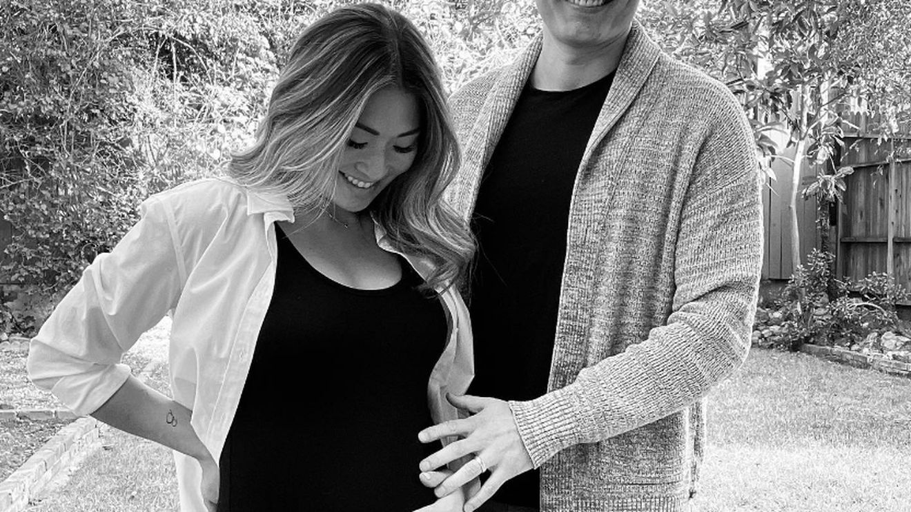 Jenna Ushkowitz nu se mai ascunde! Actrița a dezvăluit că este gravidă a publicat prima fotografie cu burtica