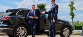 VIDEO Mesajul lui Nicușor Dan pentru ministrul Nazare și noua lui soție. Președintele și partenera sa au participat la nuntă