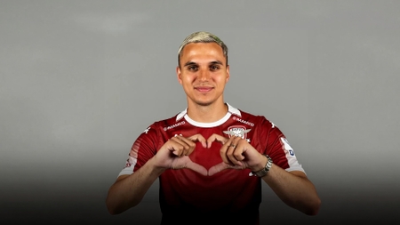 Cristi Manea, descălțat de un fan după meciul României cu Polonia. Ce i-a spus adolescentul