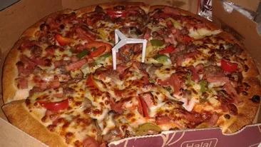 Câte calorii are o pizza în România, de fapt. Bombă calorică - e puțin spus!