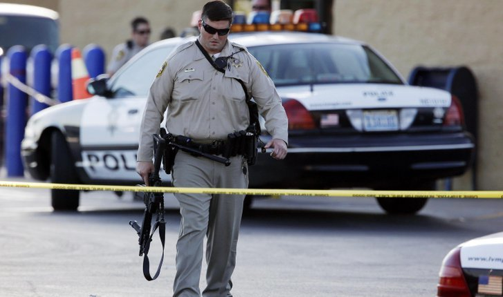 Masacru în Las Vegas! 50 de morţi şi peste 200 de răniţi!