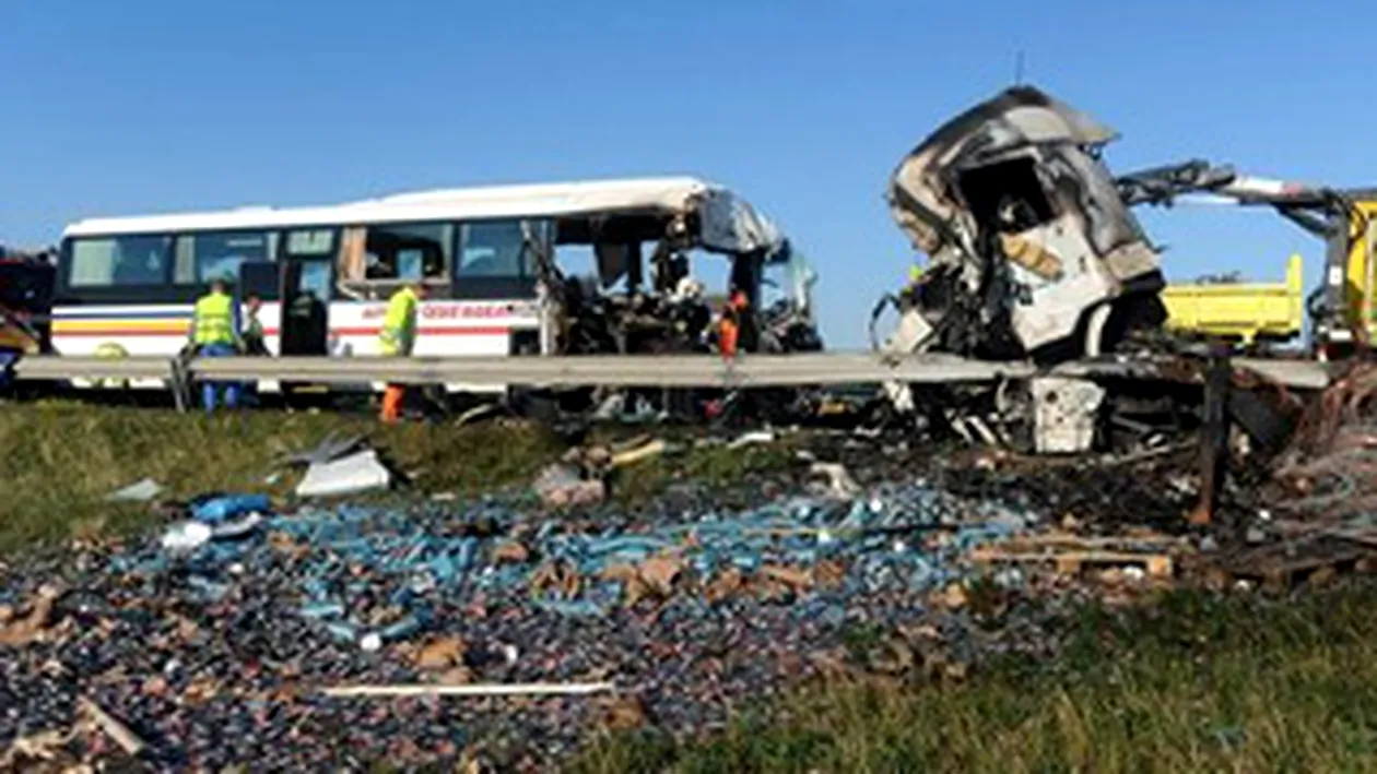 Coliziune intre un camion si un autocar, soldata cu 36 de morti in Brazilia