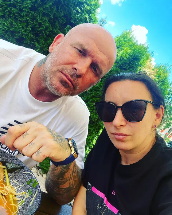 Cum arată casa lui Cătălin Zmărăndescu din Târgoviște. Are peste 100 de păsări: „Viața la țară e frumoasă”