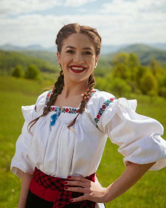 500.000 € dintr-un foc . Carmen Chindriș a dat lovitura cu melodia „Ziua-n care tu m-ai sarutat”! „Cântăm o oră, maxim…”