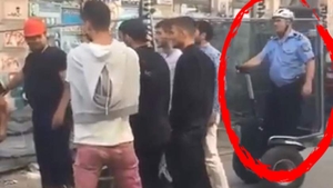 VIDEO | El e cel mai vigilent polițist din România! A intervenit pe un platou de filmare, după ce a văzut că mai mulți indivizi s-au ”luat la bătaie” în Bucureşti