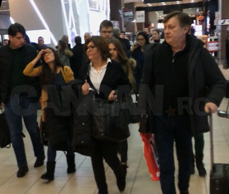 IMAGINI ÎN PREMIERĂ! Are 15 ani şi… Cât s-a schimbat fiica lui Crin Antonescu,  pe care n-ai mai văzut-o de ani buni!