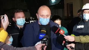 Managerul spitalului suport-COVID din Ploiești unde a izbucnit incendiul, primele declarații: “Bolnavul era foarte agitat și, probabil, s-a produs o scânteie”