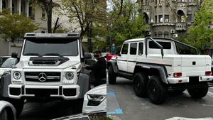 Paradă de bolizi în cartierul Primăverii din Capitală! O mașină de 1,3 milioane de euro a oprit circulația