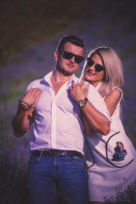 S-au cunoscut în urmă cu 5 luni, iar acum se pregătesc de nuntă! O cunoscută artistă de la noi se mărită