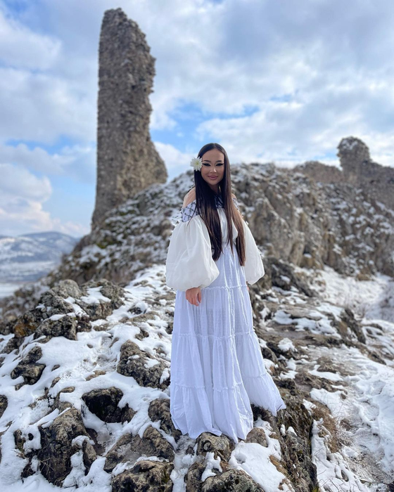 De fanii din toată țara e plăcută, dar de familie nesusținută! Vlăduța Lupău își spune povestea vieții / (Foto: Instagram)