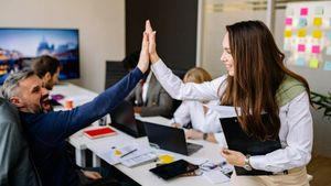 (P) Cum pot cardurile de beneficii extrasalariale să îmbunătățească productivitatea la locul de muncă? Iată ce trebuie să ştii!