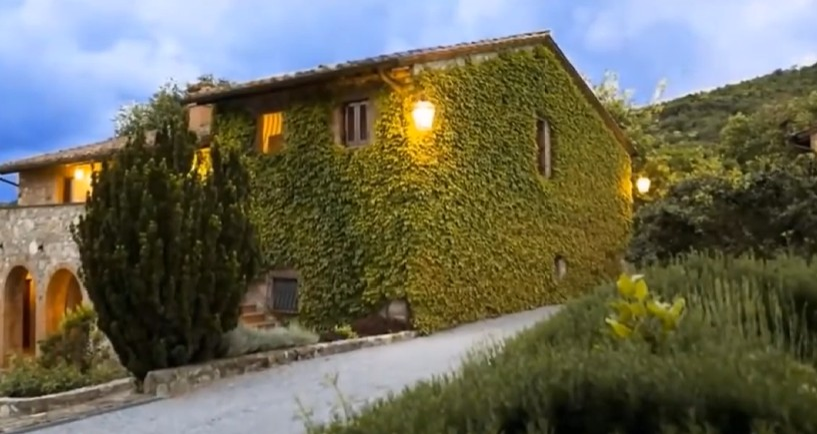 Cum arată vila lui Ed Sheeran. Artistul și-a construit un adevărat „regat” în mijlocul naturii