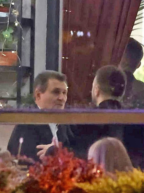 Nea Mărin i-a fost alături prezentatorului TV / (Sursa: CANCAN.RO)