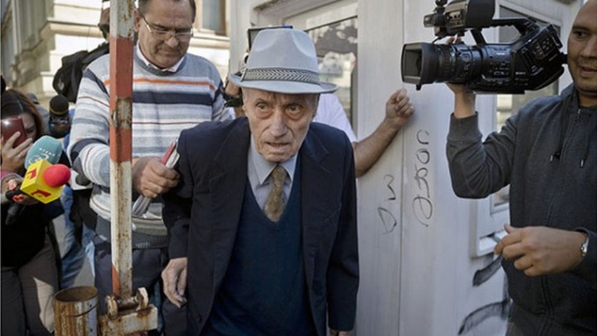Cel mai ascuns secret al calaului de la Ramnicu Sarat! A “torturat-o” pana si pe mama copilului sau!