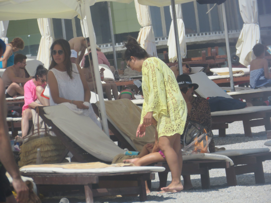 Oana Mizil a fost pe litoral fără iubitul ei, Marian Vanghelie