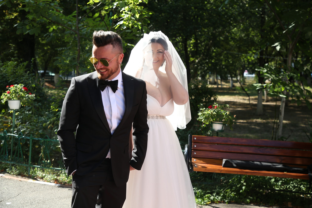 Gabriela Cristea, primele imagini îmbrăcată în rochia de mireasă. Vedeta și Tavi Clonda, fericiți în ziua cununiei religioase