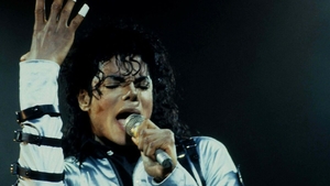 Primul trailer al filmului despre viața lui Michael Jackson este online. Cine joacă personajul principal + când va fi lansat