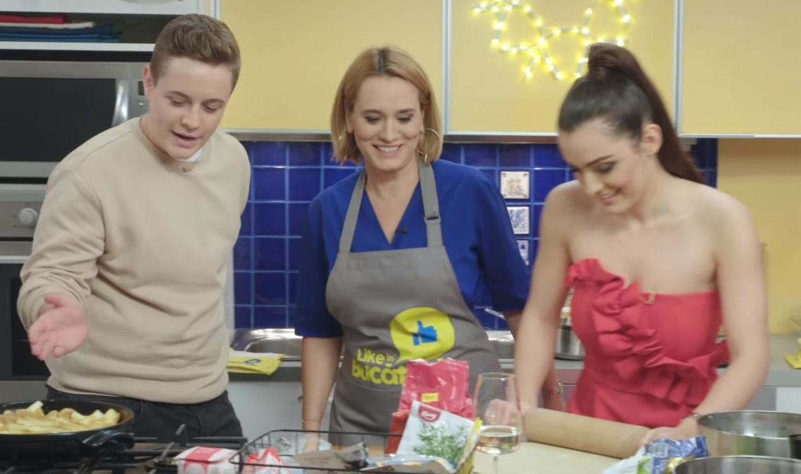 Andreea Esca a dezvăluit ce emisiune va prezenta după ce pleacă de la pupitrul Știrilor Pro TV