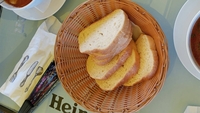 Aflat în Eforie Nord, Andrei din Brașov a comandat „meniul zilei” la 45 de lei, într-un restaurant din stațiune. Ce a primit să mănânce, de fapt