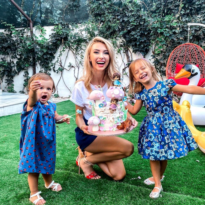 Andreea Bălan, alături de fiicele sale