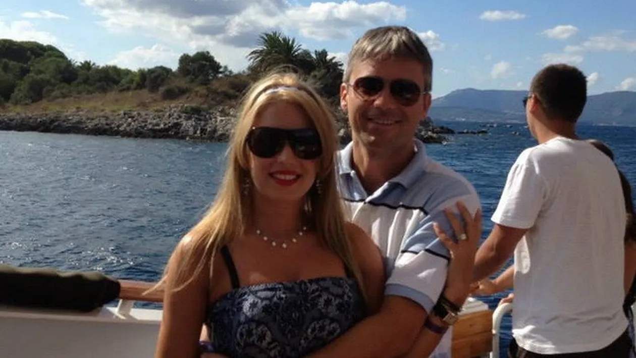 O cantareata de muzica populara a facut nunta cu fast! Uite cum au petrecut mirii si invitatii lor!