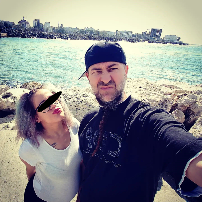 Pacha Man, alături de Adela, femeia care i-a dăruit un băiat/ Sursă foto: Instagram.com