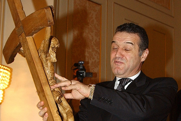 Gigi Becali nu este interesat de achiziționarea brandului "Arsenie Boca"