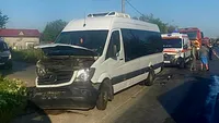 A fost activat Planul Roșu! Accident între un autoturism şi un microbuz pe DN71