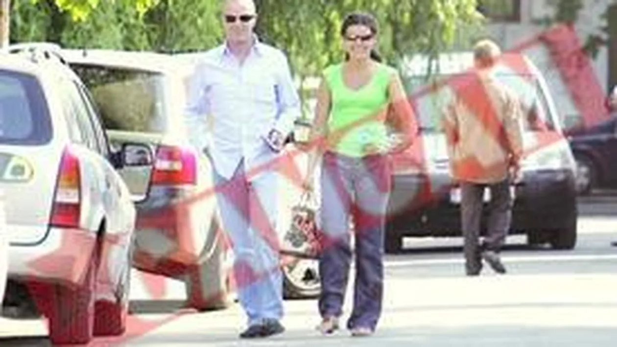 Petruta si-a dus lenjeria la Andrei