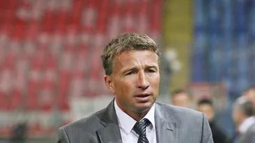 Aventuri la club! Dan Petrescu nu si-a scapat sotia din ochi si din maini cand a vazut cum o priveste concurenta... tanara!