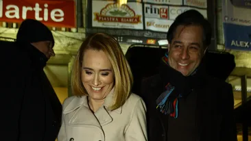 Toata floarea cea vestita s-a adunat aseara la concertul celor de la Richi e Poveri. S-au distrat chiar si cu lumina stinsa!