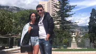 Fiul ex-ministrului Ioan Rus nu se uită la bani când e vorba de prinţesa lui. A ”fugit” în paradis cu bomba de la ”Liga sexy”!