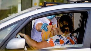 De-a râsu'-plânsu'! Cum s-a răzbunat o femeie pe o șoferiță la McDonald's drive-thru