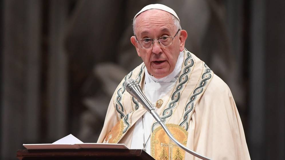 Papa Francisc ar putea folosi un papamobil autohton în timpul vizitei în România