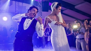 Soţia lui PEPE a făcut senzaţie într-un costum de baie minuscul! RALUCA PASTRAMĂ şi-a afişat formele şi silueta de invidiat