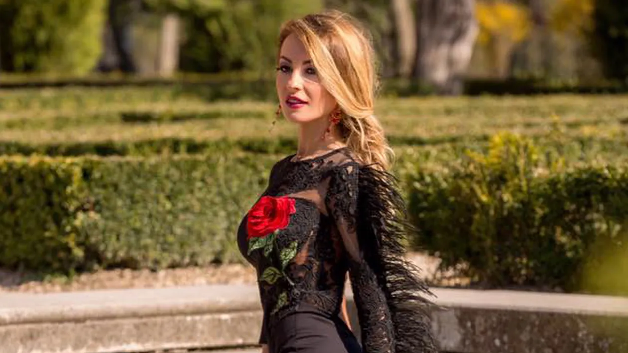 DANI o s-o ia de nevastă când o să vadă asta! FLAVIA, pozată într-o poziţie...