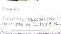 Si-a rugat mama sa ii scrie o scutire pentru ora de sport, insa ceea ce a urmat depaseste orice imaginatie! “Sufera de...”