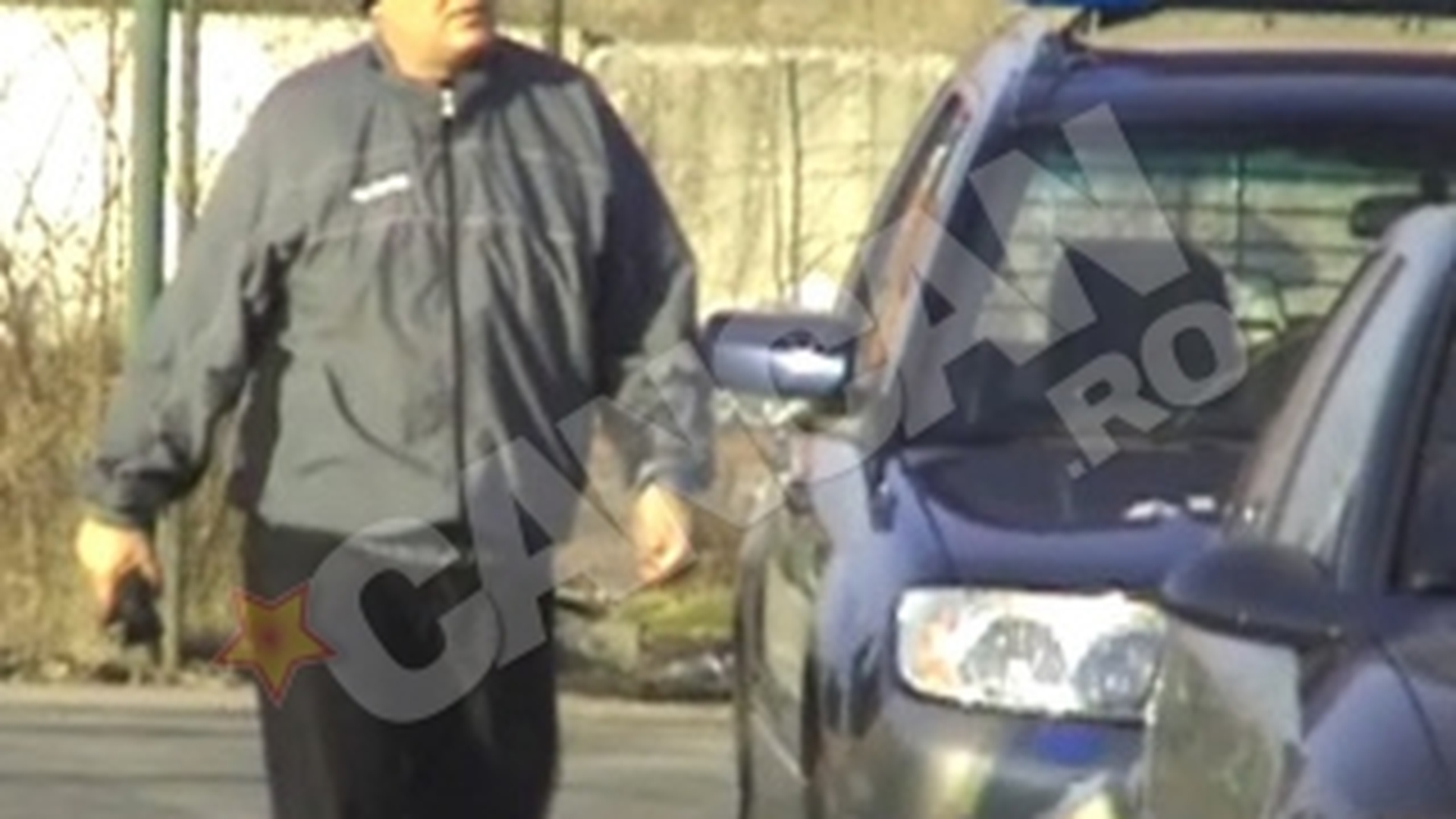 Inspectorul-sef al Jandarmeriei Mehedinti se mentine in forma pe banii statului. Merge cu Jeep-ul institutiei la antrenament