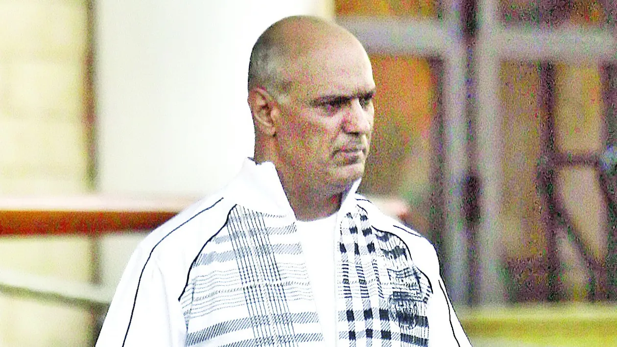 Miliardarul Nae Nicolae a incercat sa-l “cumpere” pe Fane Spoitoru cu 400.000 de euro! Reactia incredibila a “sefului greilor”