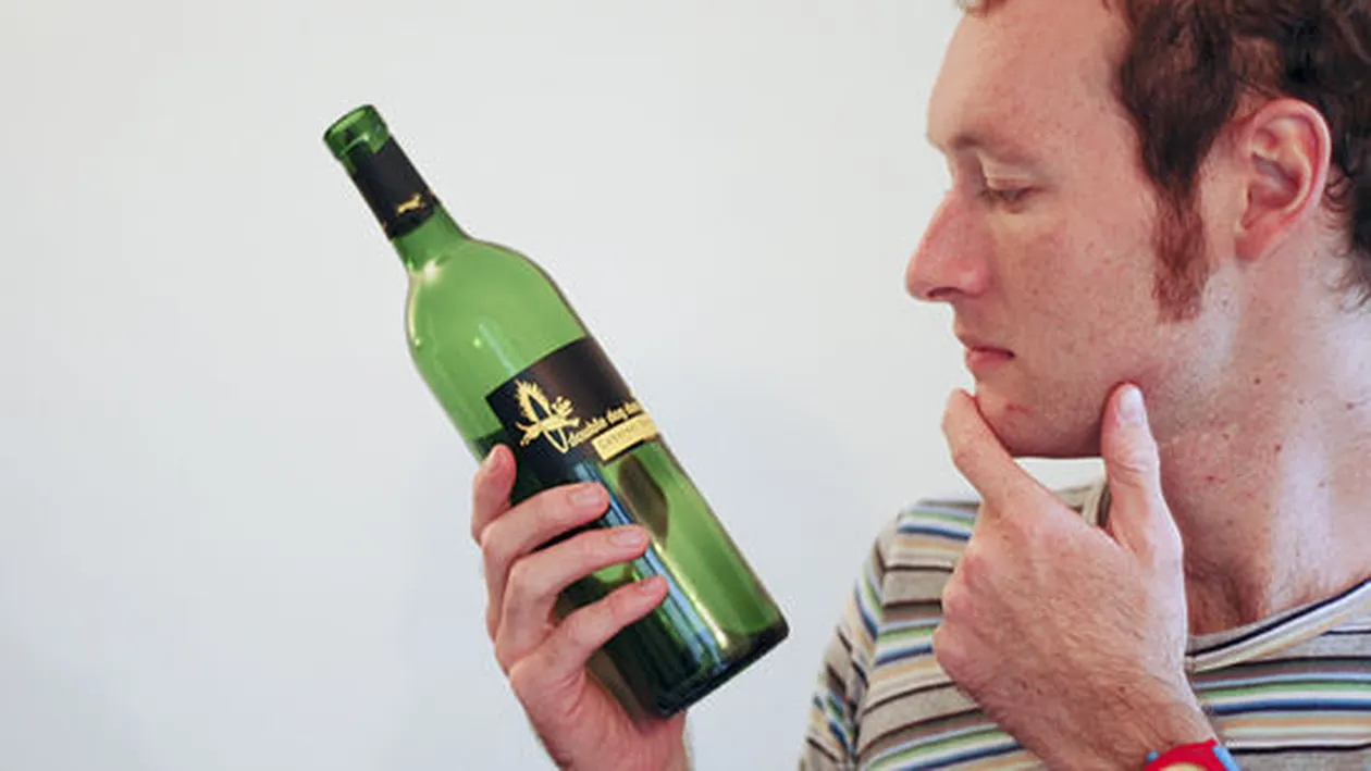 Secretele care te vor ajuta sa nu te imbeti si iti vor garanta o dimineata excelenta dupa petrecerea de Revelion!