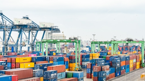 „Pățania” puștiului care a călătorit 3000 de kilometri, din greșeală. S-a ascuns într-un container pe o navă, când se juca de-a v-ați ascunselea. Ce s-a întâmplat după 5 zile