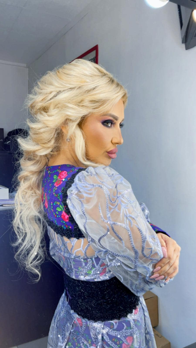 Bianca Rus la o ședință foto