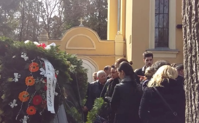 Adrian Hladii a fost înmormântat! Gestul şocant făcut de soţia criminalului la ceremonie