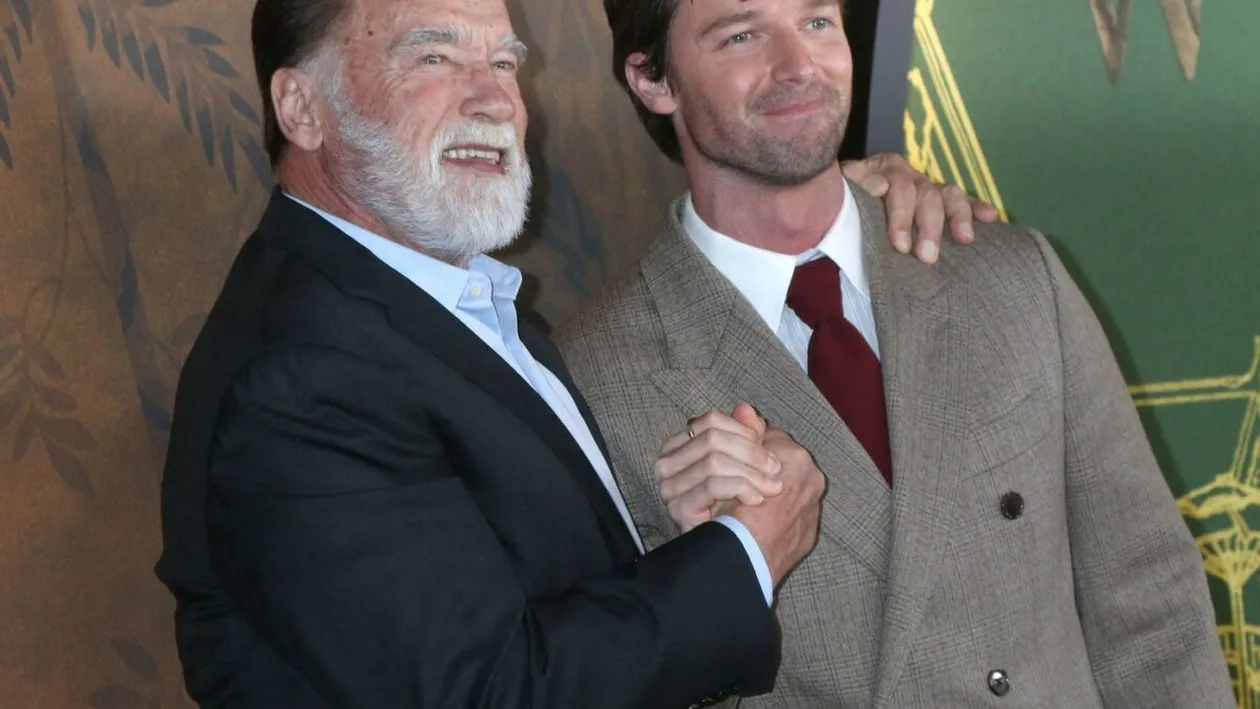 Fiul lui Arnold Schwarzenegger, dezbrăcat total pe internet! Cum a reacționat fostul guvernator când a aflat