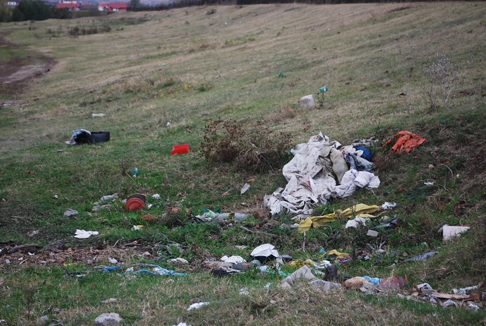 Surpriză pentru o femeie din Vaslui:”Era o cutie de la UE. Credeam că-s ajutoare.” Ce era de fapt