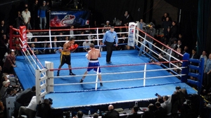 Scene uluitoare în ring! Un boxer și-a lovit antrenorul de mai multe ori VIDEO