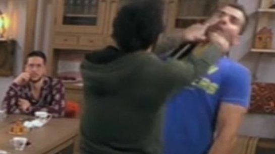 Bătaie în Fermă! Kamara a sărit în gâtul lui Pastramă, și doar Smărăndescu a putut să-i despartă