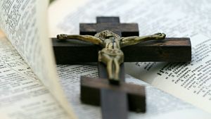 Cea mai puternică rugăciune de Înălțarea Sfintei Cruci. Rostește aceste cuvinte azi, 14 septembrie 2025, și vei scăpa de necazuri!