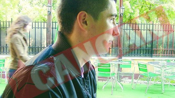 Isi "inchiriaza" fata pentru tatuaje publicitare