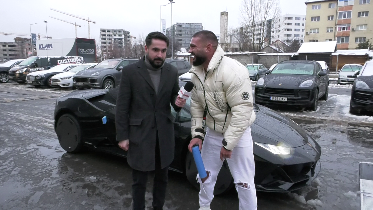 Dorian Popa: "M-au rugat oamenii de acolo «bă, gata, ți-ai făcut talentul, ai aprins-o, te-ai simțit bine, te rugăm s-o oprești», iar acum am mișcat-o prima oară, e mașina mea, e visul meu pe care nu-l aveam. E colosal ce trăiesc acum!" (Foto: captură video)